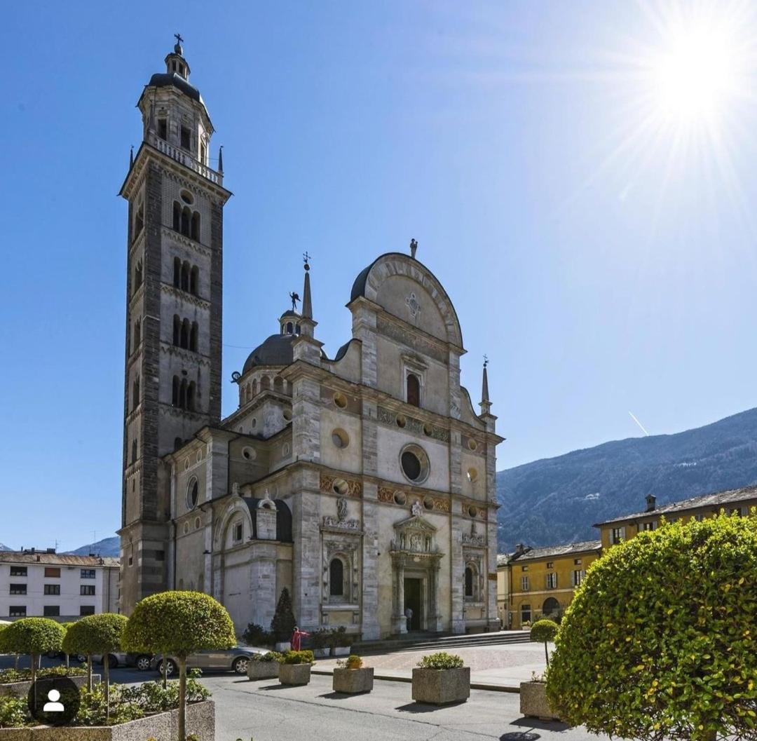 Mary House Apartment Sondrio Exterior foto